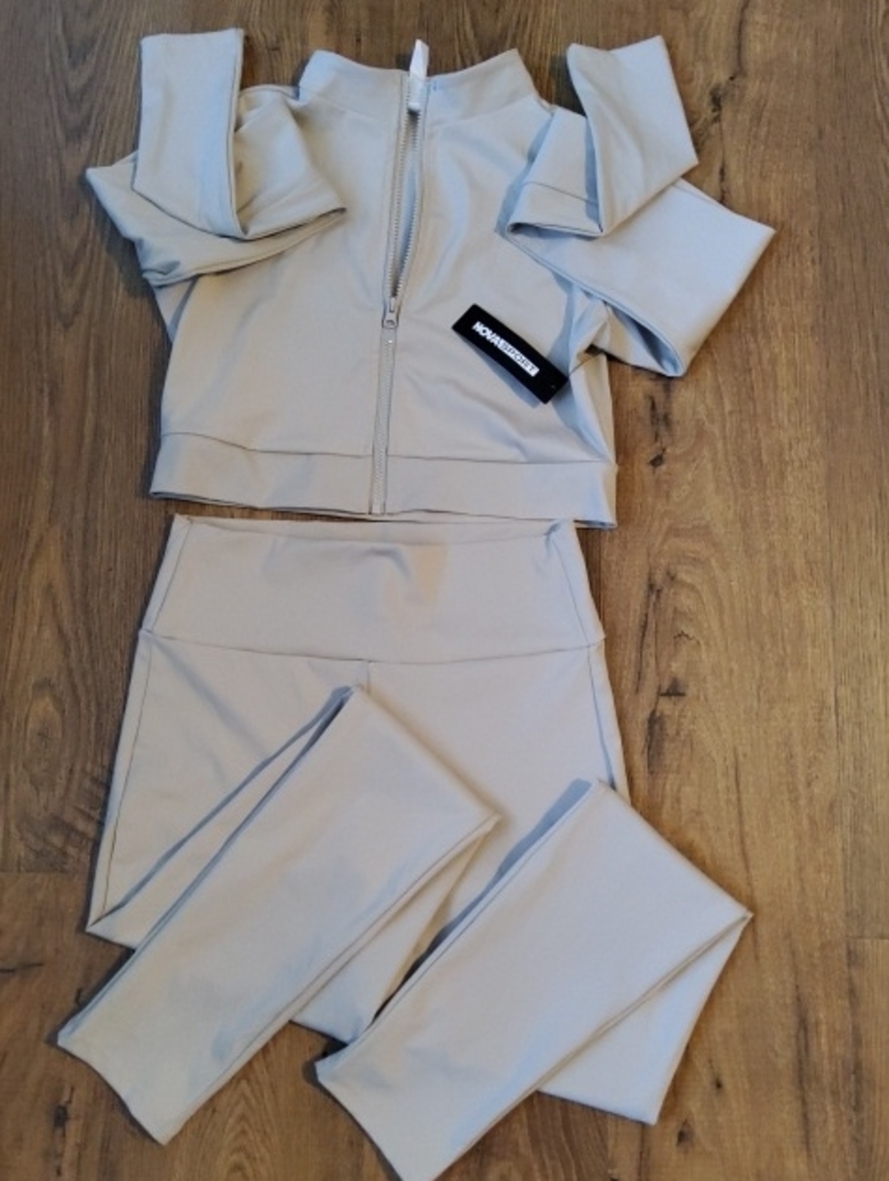 NOVA SPORT Light Gray Activewear Set  NWT XL